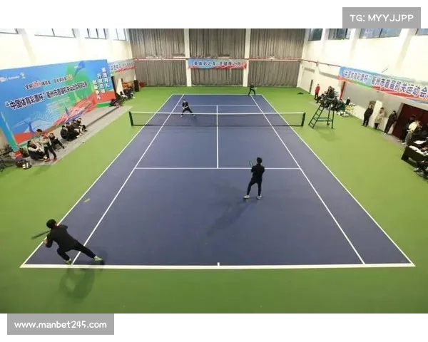 网球场:比赛与激情交汇 网球场:比赛与激情交汇